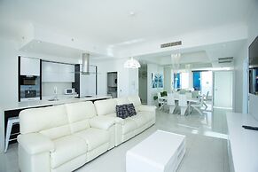 Chevron Renaissance Private Apartments