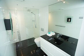 Chevron Renaissance Private Apartments