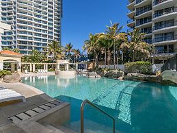 Chevron Renaissance Private Apartments