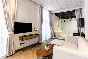 Mila Thapae@ChiangMai Old City