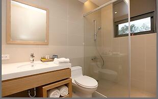 Lovely Pond Hostel