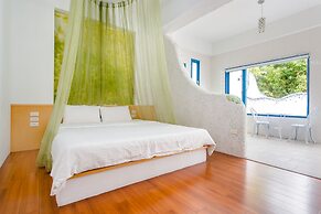 White Lighthouse B&B