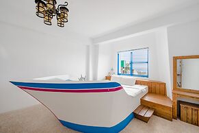 White Lighthouse B&B