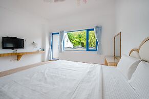 White Lighthouse B&B