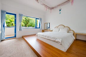 White Lighthouse B&B