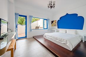 White Lighthouse B&B