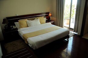 Zola International Hotel