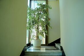 Zola International Hotel