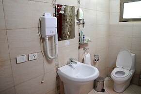 Zola International Hotel