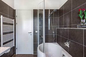 Emma Apartments