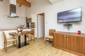 Emma Apartments