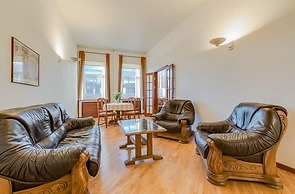 Ludwig Apartments on Nevsky 79