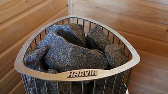 Golden Circle Suites