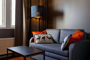 Golden Circle Suites