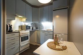 Golden Circle Suites