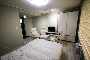 BLUEHUM Guesthouse - Hostel