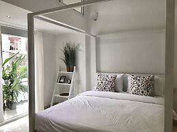 Vivid Garden Homestay