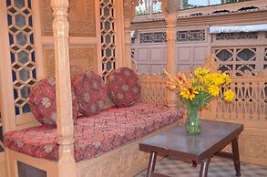 New Alexandra Houseboats