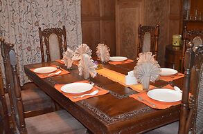 New Alexandra Houseboats