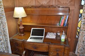 New Alexandra Houseboats