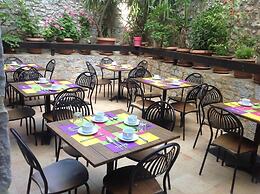 Trapela Areopolis Boutique Hotel