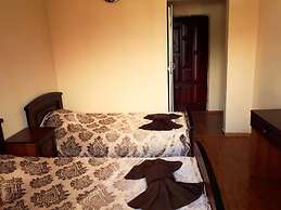 Oganes Guesthouse