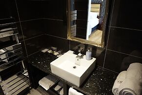 Halvard Hotel