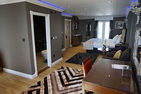 Halvard Hotel