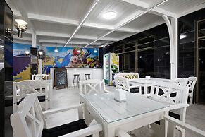 Undersun Vityazevo Hotel