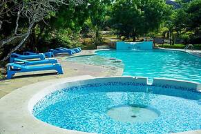 Maweni Beach Cottages