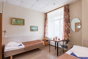 Metro-Tour Hostel