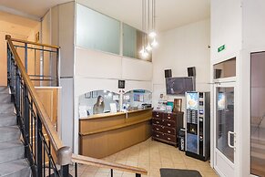 Metro-Tour Hostel