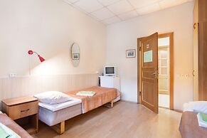 Metro-Tour Hostel