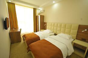 City Hotel