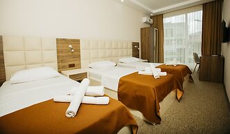 City Hotel