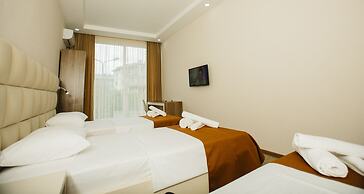City Hotel