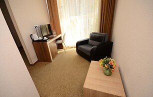 City Hotel