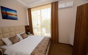 City Hotel