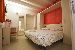 Bel Sorriso Varese - Dormire Felice Rooms & Apartments