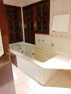 Pousada Halliny do Rosa