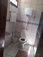 Pousada Halliny do Rosa