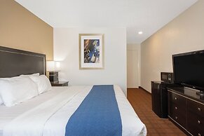 Umpqua Valley Hotel