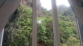 Hoan Chau Homestay - Hostel