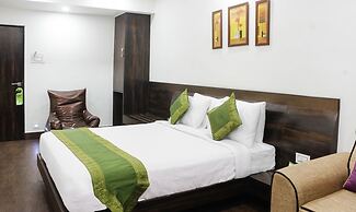 Hotel Indralok Inn