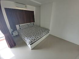 Trio Gems Condo Beach