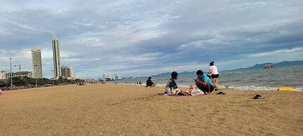 Trio Gems Condo Beach