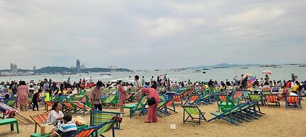 Trio Gems Condo Beach