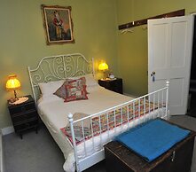 Emma Tiver Heritage Cottage