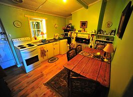 Emma Tiver Heritage Cottage