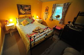 Emma Tiver Heritage Cottage